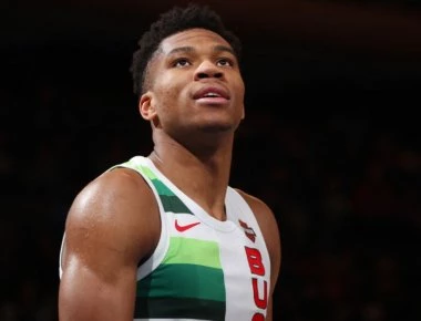 Αντετοκούνμπο: Το παιχνίδι της μοίρας στην Νέα Υόρκη με την... Νέα Κηφισιά!